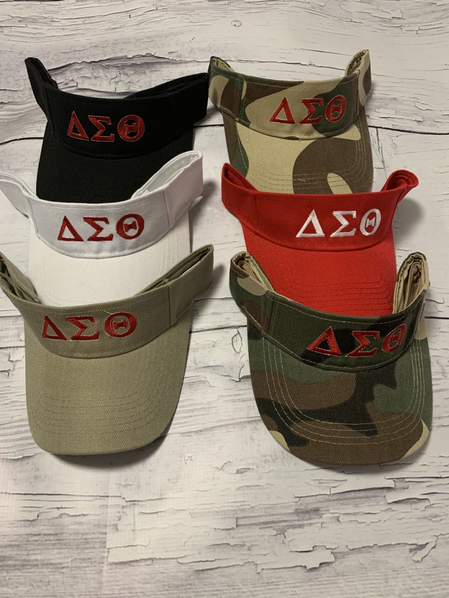 VISORS Xpress Yourself Sportswear